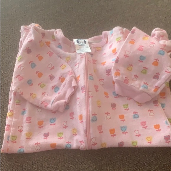 Assorted baby onsies - Picture 4 of 5